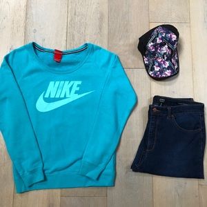 Nike • teal crewneck sweatshirt